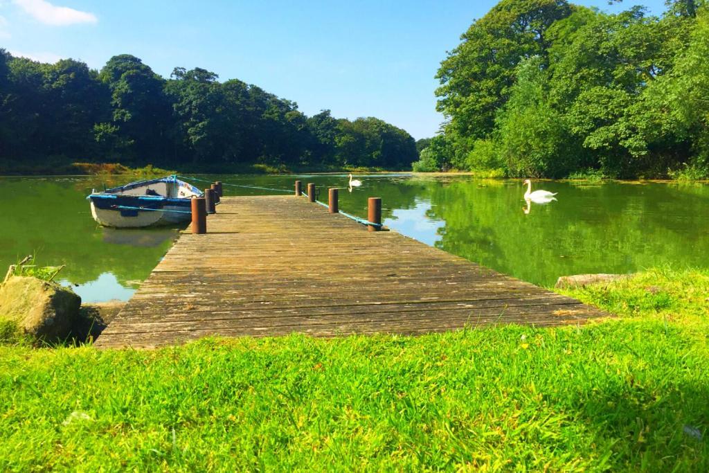 The Lodge By The Lake, Dunbar Extérieur photo